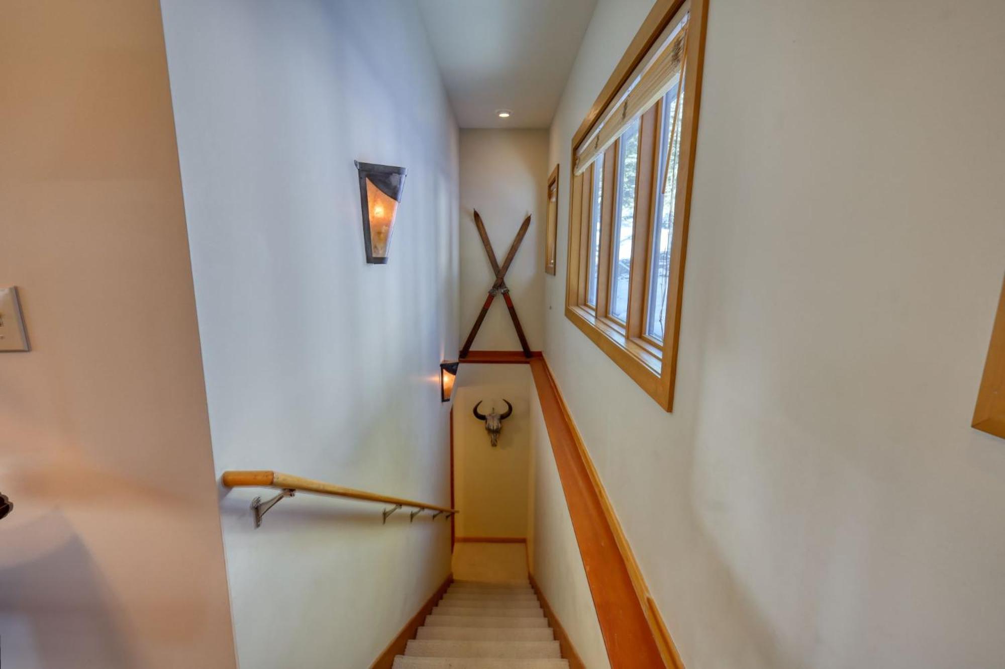 Rising Bull Lodge บิกสกาย ภายนอก รูปภาพ