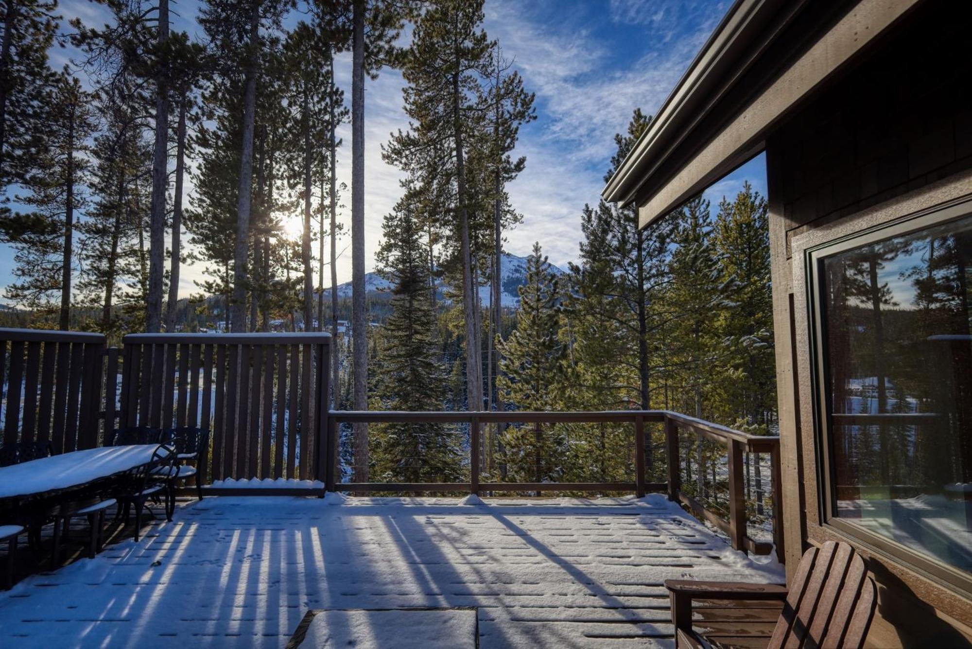Rising Bull Lodge บิกสกาย ภายนอก รูปภาพ